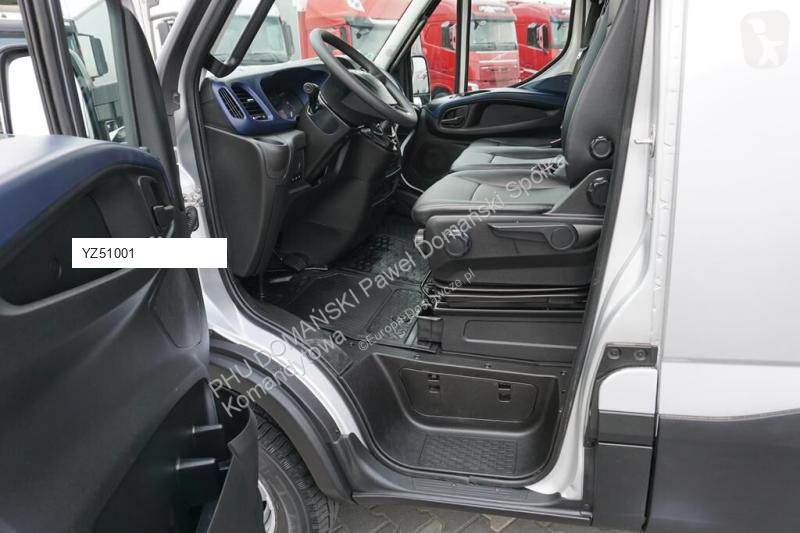Samochód dostawczy Iveco DAILY / 70C18 / 3,0 -...