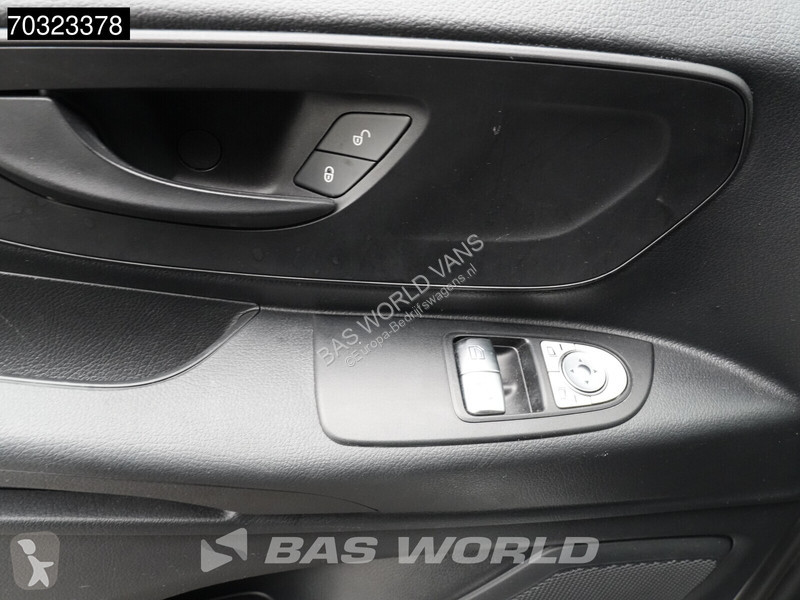 Véhicule utilitaire Mercedes 110 Nwe model L2H1...