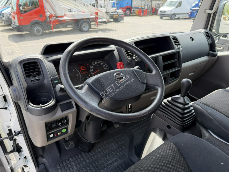 Furgoneta Nissan