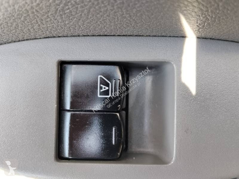 Samochód dostawczy Nissan