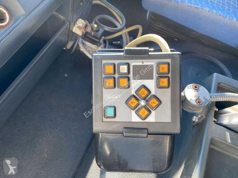 عربة نفعية MAN LE 8.220 4x4 | Kipper/Kran...