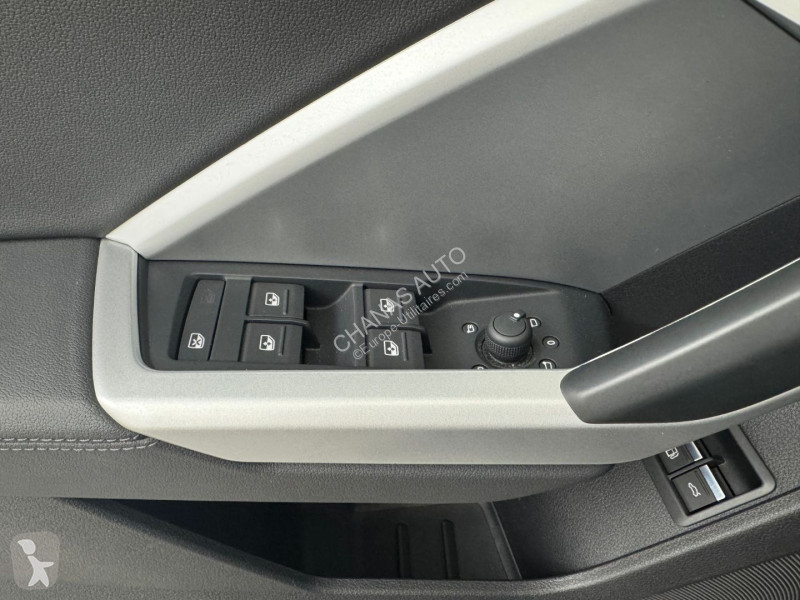 Véhicule utilitaire Audi SPORTBACK 45 TFSIe 245...