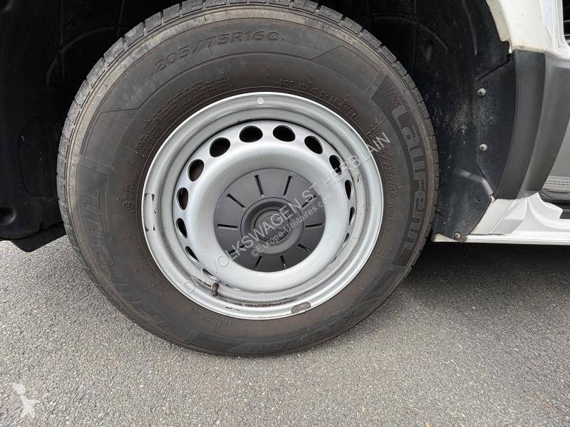 Volkswagen CRAFTER VAN 35 L3H3 2.0 TDI 177 CH van