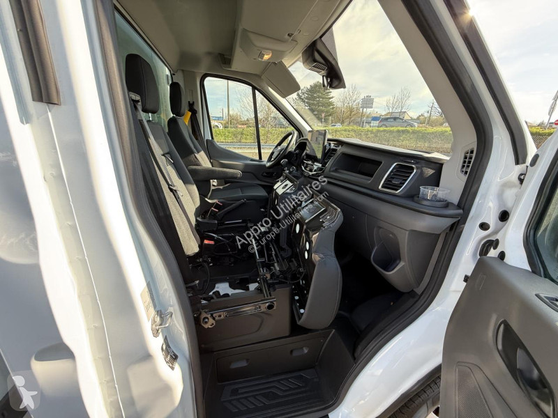 Véhicule utilitaire Ford TRANSIT 350 L3 2.0...
