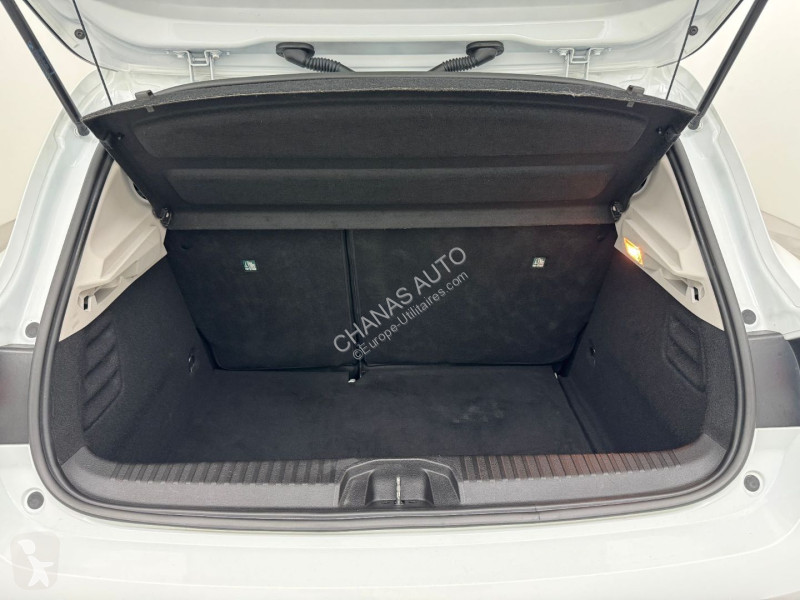 Комерційні автомобілі Renault 1.0 TCe 100 Zen Pack