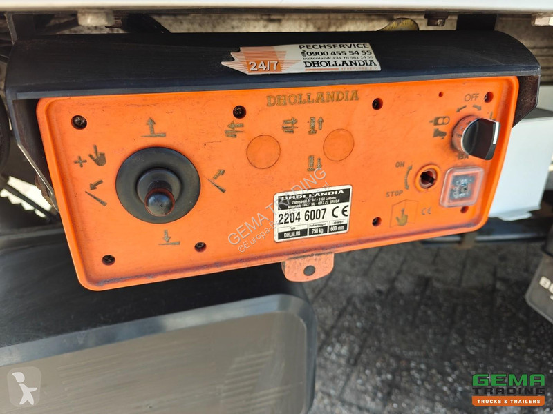 Furgoneta Renault 4x2 Day Cab (3 Persons)...