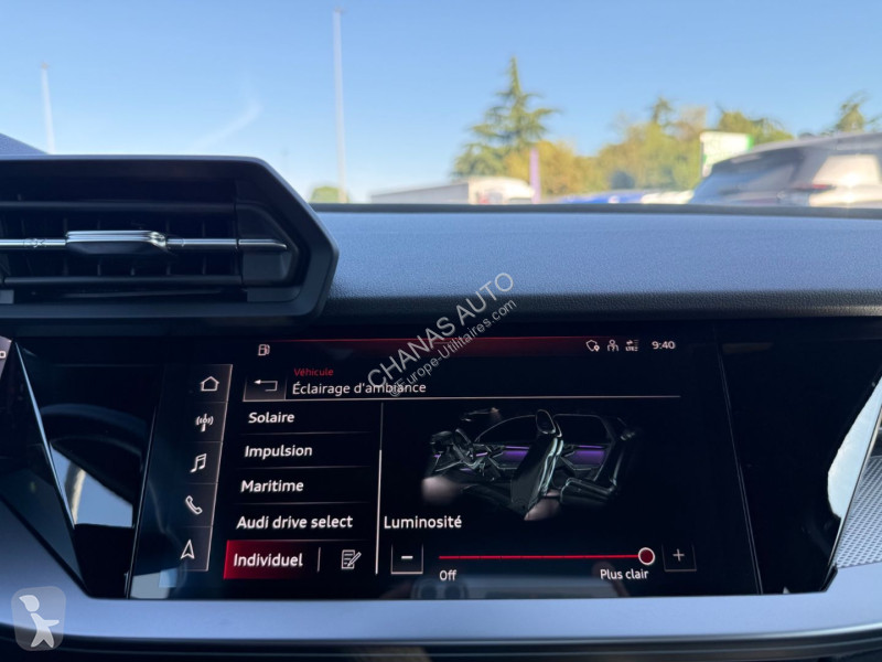 Véhicule utilitaire Audi 40 TFSIe 204 Design...