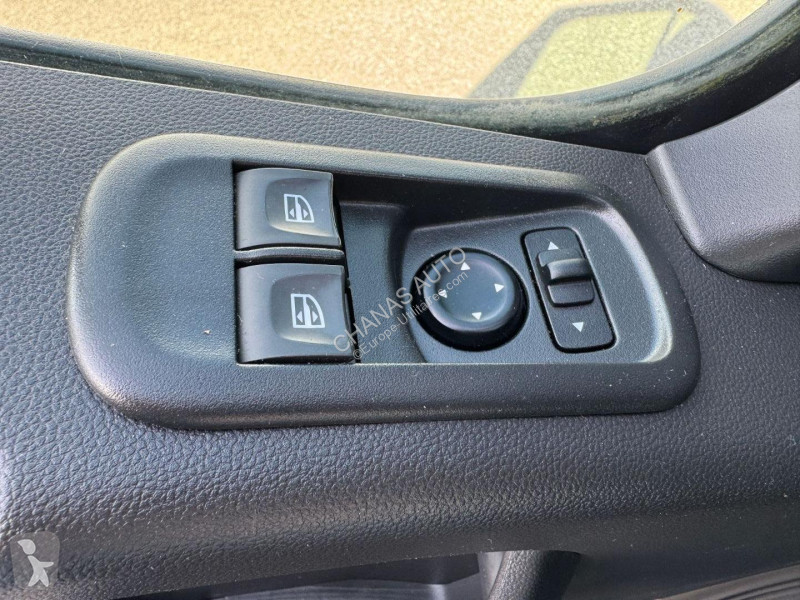 Užitkové vozidlo Renault L2H2 2.3 dCi 150 9PL 9...