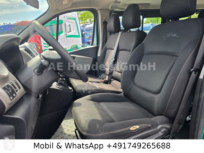 عربة نفعية Renault Combi 9 Sitzer...