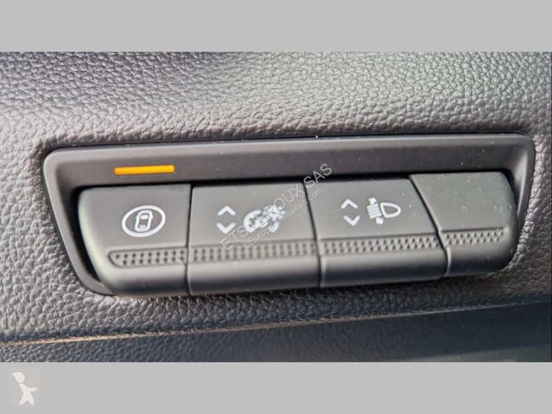 Véhicule utilitaire Renault TRAFIC