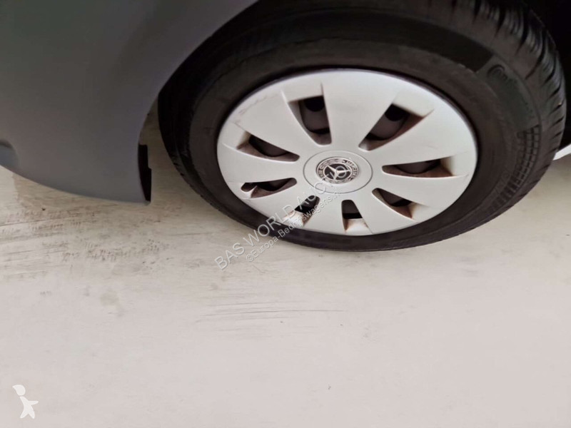 Лекотоварен автомобил Mercedes 110 CDI Lang DC...