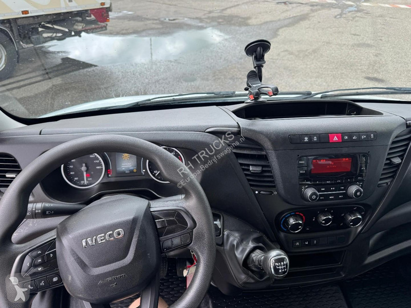 عربة نفعية Iveco 35-120 EURO 6 + Lift 30m...
