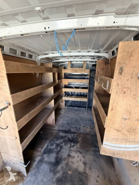 Furgoneta Iveco