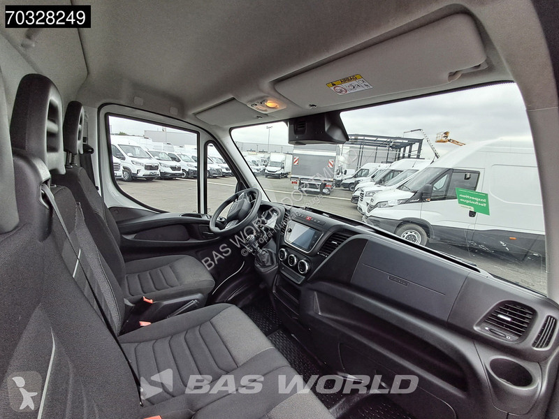 Véhicule utilitaire Iveco 35C16 3.0L...