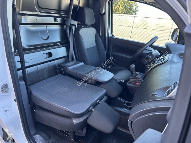 Véhicule utilitaire Renault 1.5 Blue dci 95...