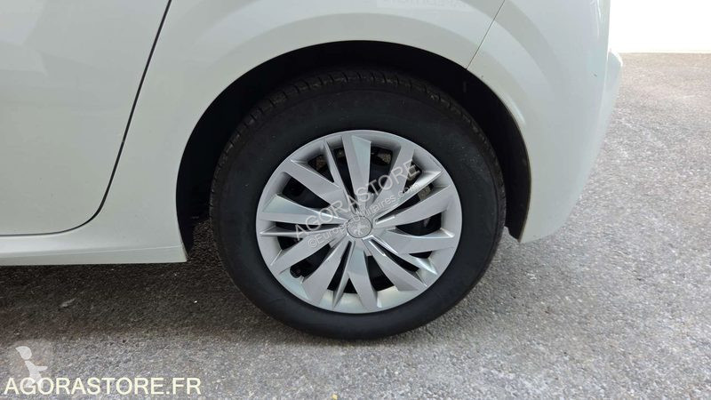 Коммерческий автомобиль Peugeot 208