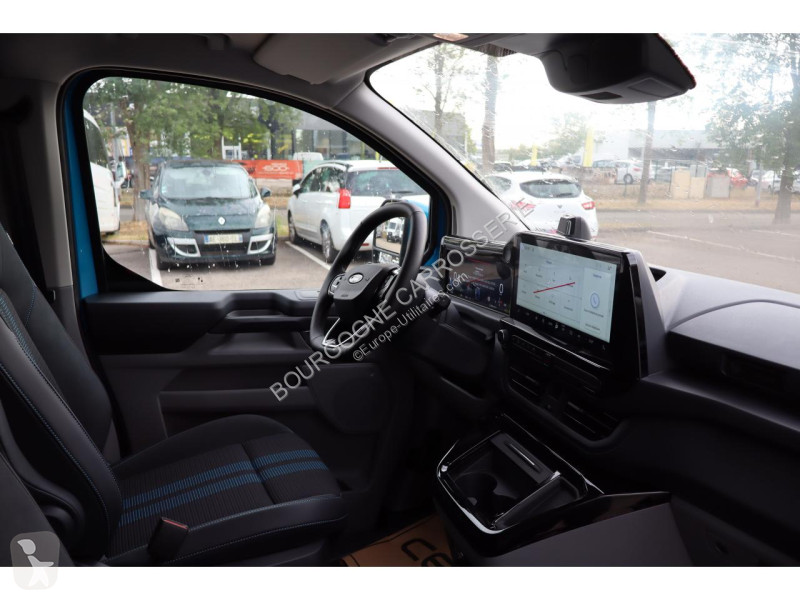 Véhicule utilitaire Ford TRANSIT CUSTOM 2.0...