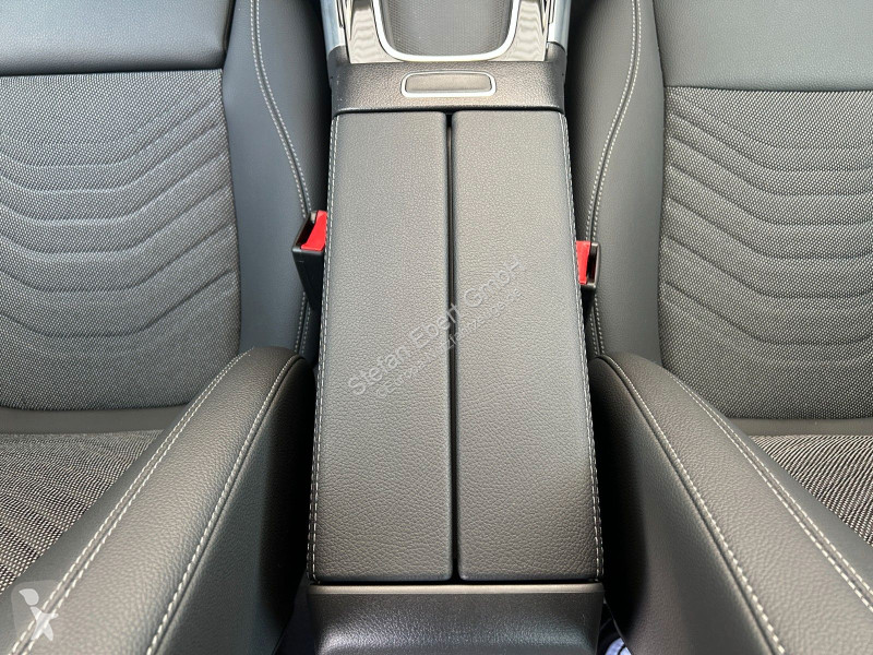 Véhicule utilitaire Mercedes B 180...