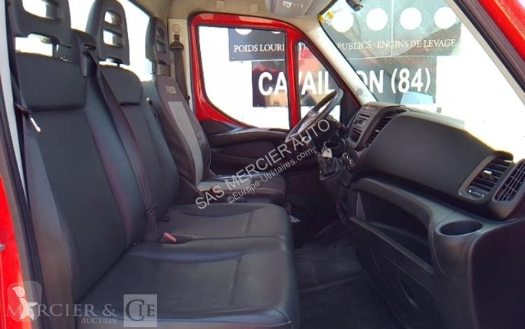 عربة نفعية Iveco