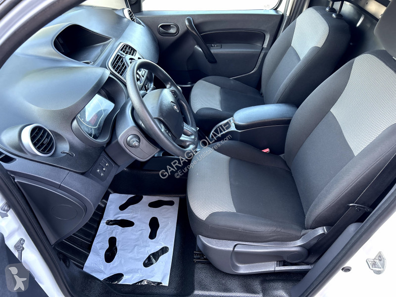 Véhicule utilitaire Renault 1.5 Blue dci 95...