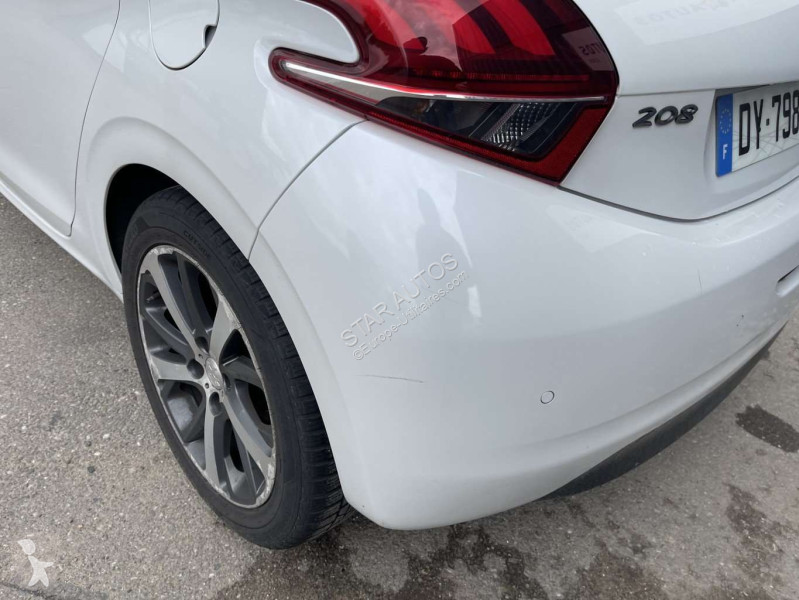 عربة نفعية Peugeot
