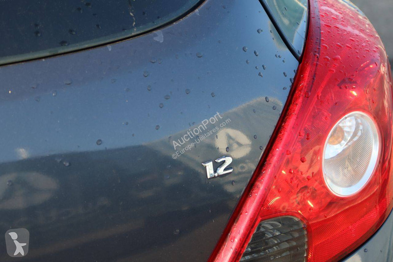 عربة نفعية Opel