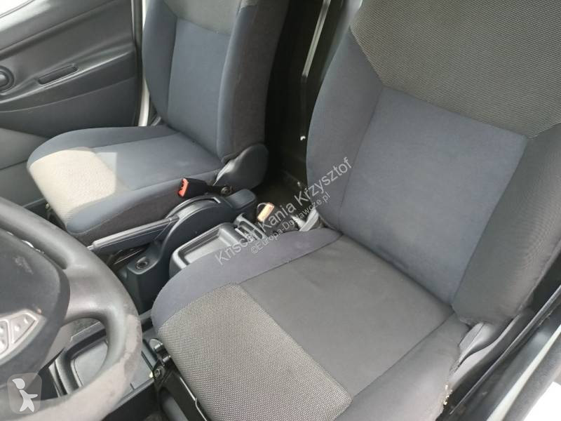 Véhicule utilitaire Nissan