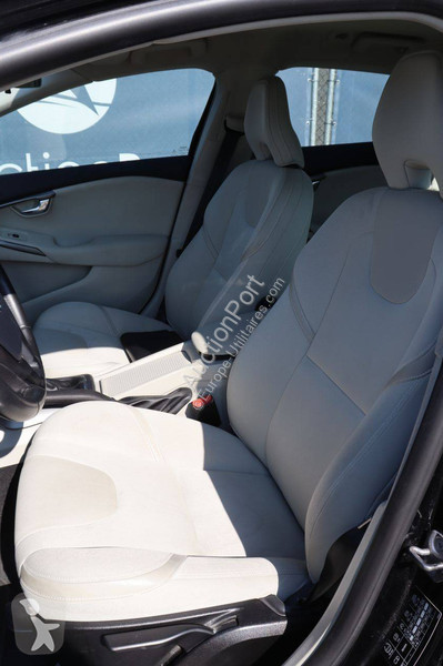 عربة نفعية Volvo