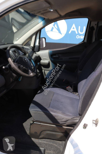 Furgoneta Nissan