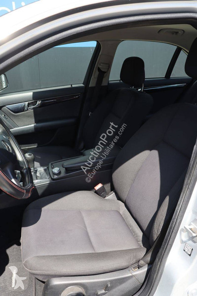 عربة نفعية Mercedes CDI C-Klasse