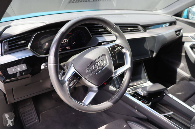 Furgoneta Audi  S Line e-tron