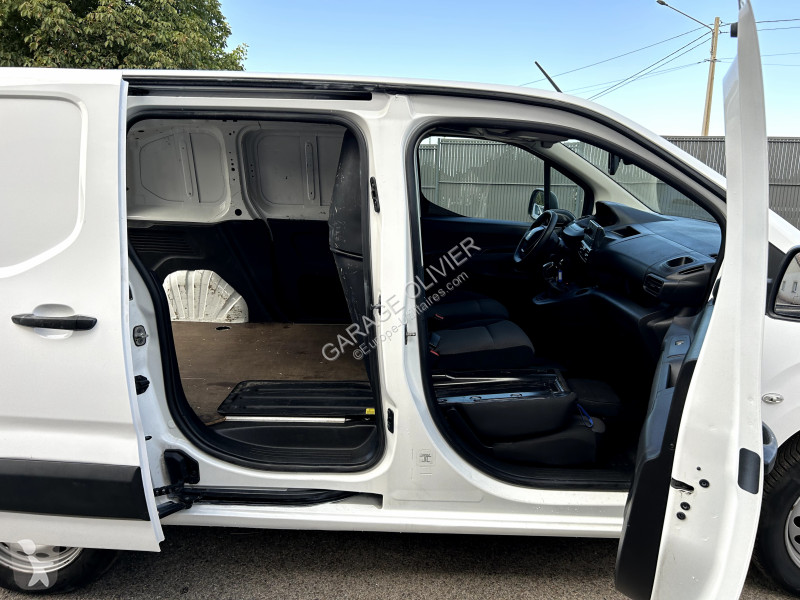 Furgoneta Peugeot Standard 1000KG Bluehdi 100...