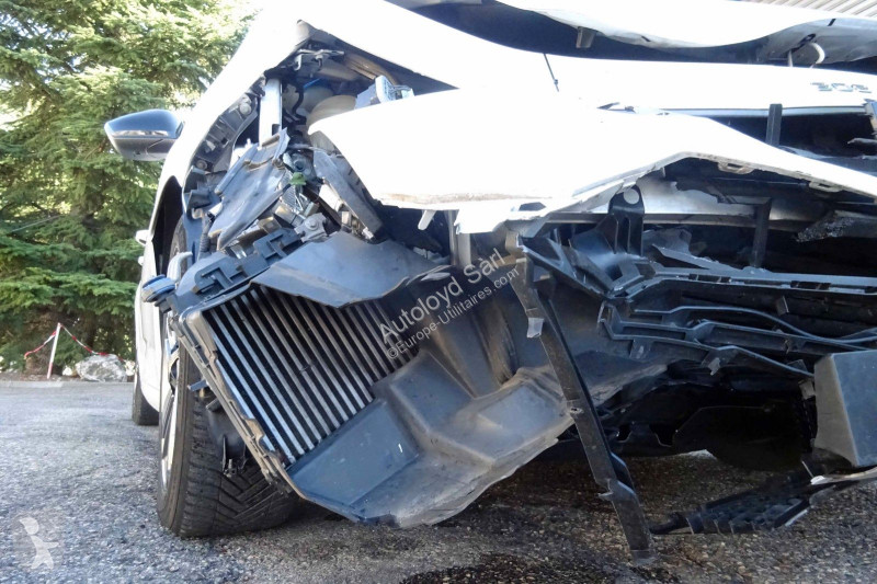 عربة نفعية Peugeot BREAK 1,5 HDI 131