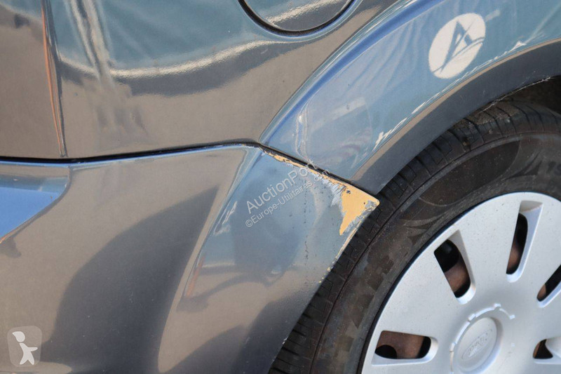 Véhicule utilitaire Ford