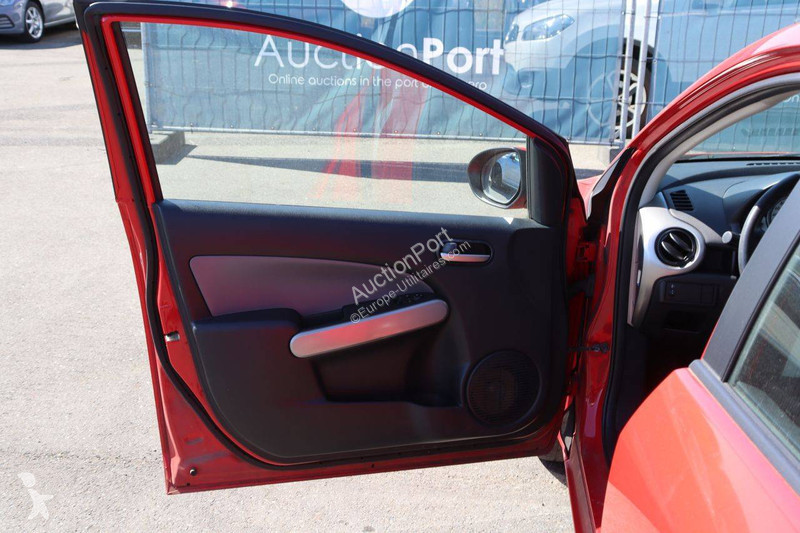 Samochód dostawczy Mazda  2