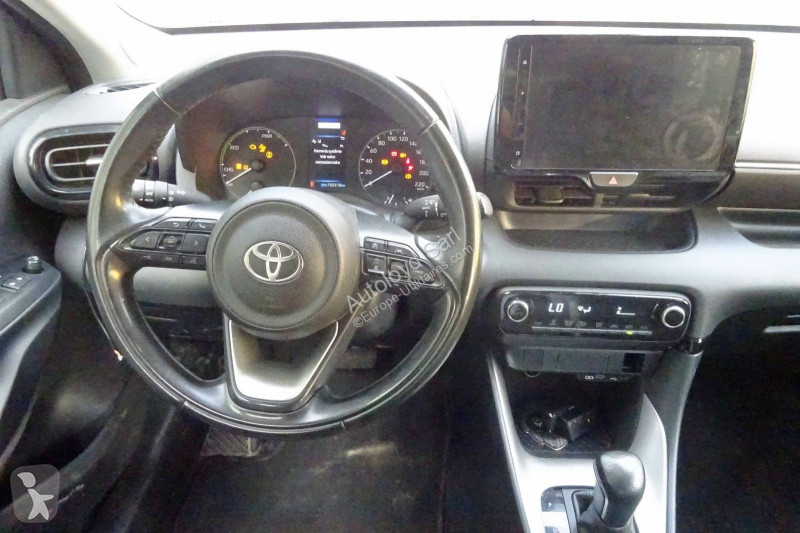 Furgoneta Toyota YARIS 1,5 VVTI HYBRID 92 BVA