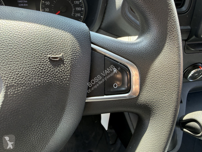 Véhicule utilitaire Renault Plancher T35 2.3...
