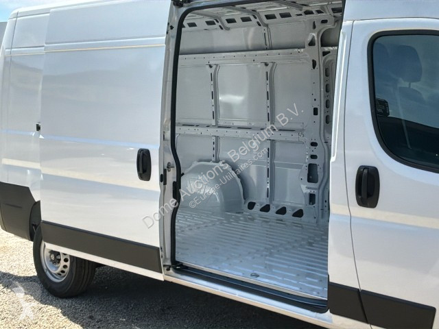 Furgoneta Peugeot BOXER L3H2 · 11