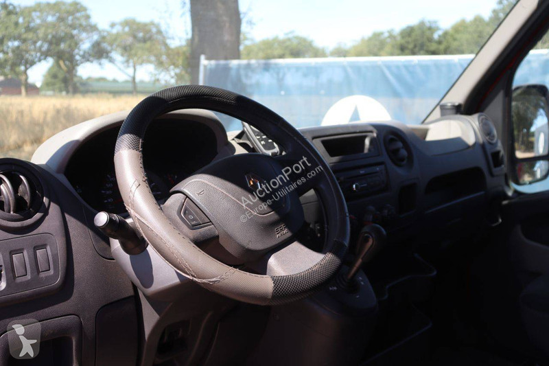 عربة نفعية Renault