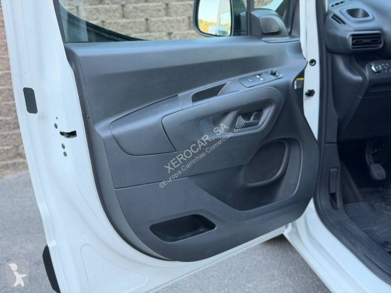 Véhicule utilitaire Opel 1.5 CDTi 100HP 3L