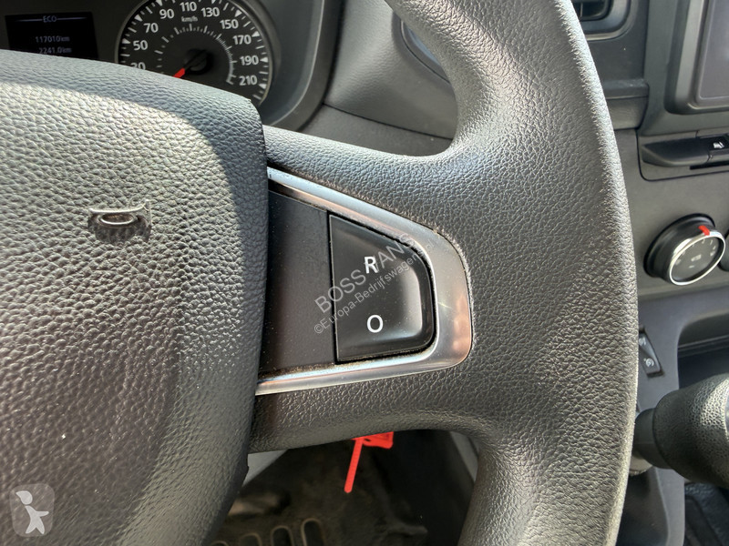 Véhicule utilitaire Renault Plancher T35 2.3...