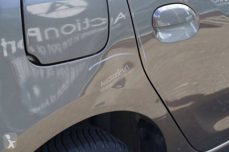 Véhicule utilitaire Dacia
