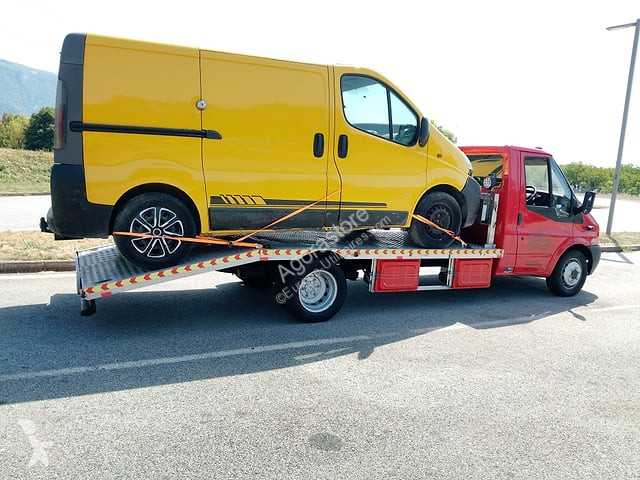 Véhicule utilitaire Ford