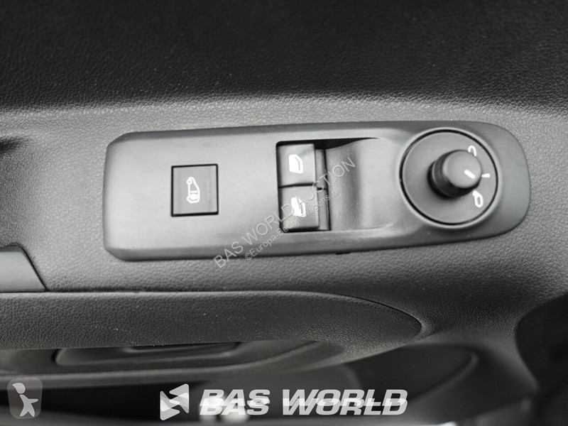 Véhicule utilitaire Opel 102pk