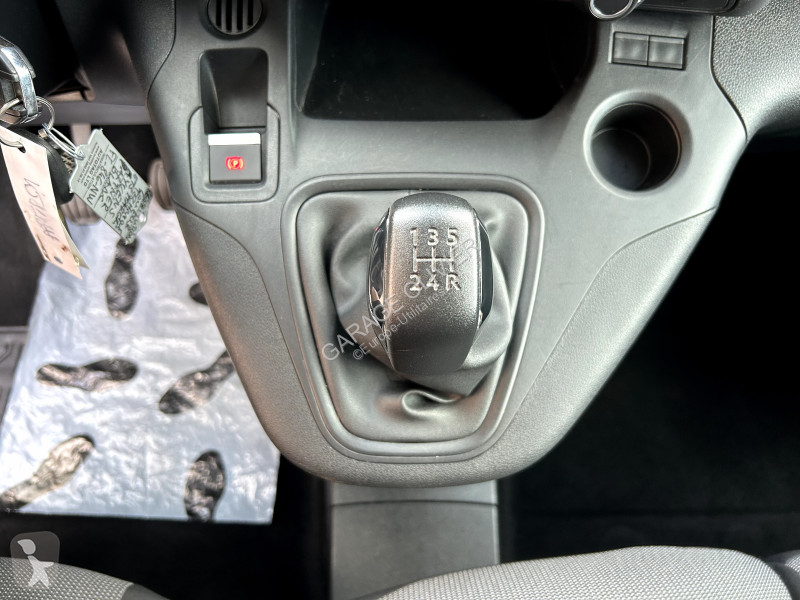 Furgoneta Peugeot Standard 650KG 1.5 Bluehdi...