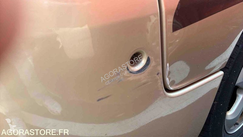 Véhicule utilitaire Opel VIVARO