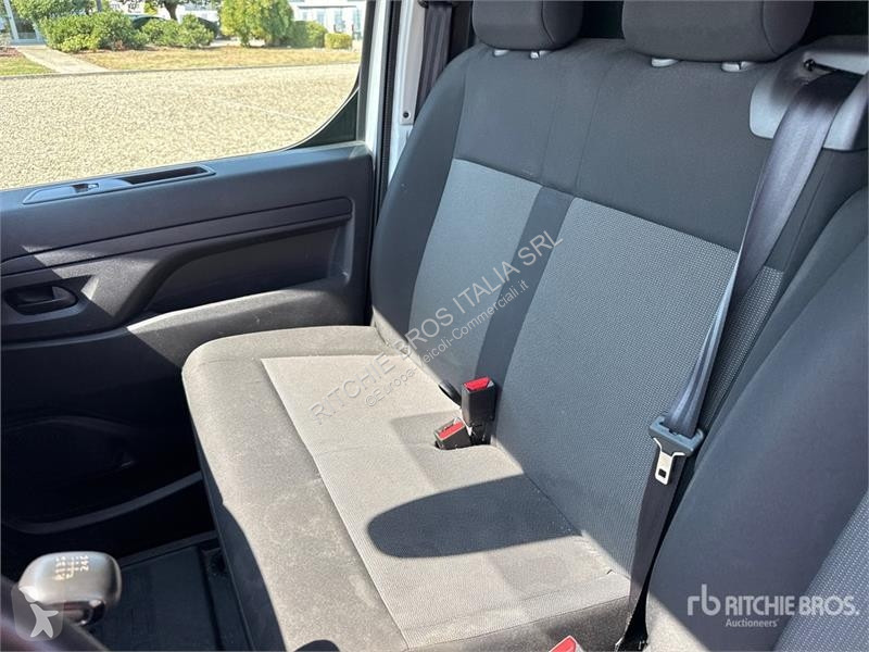 Комерційні автомобілі Opel 1.5