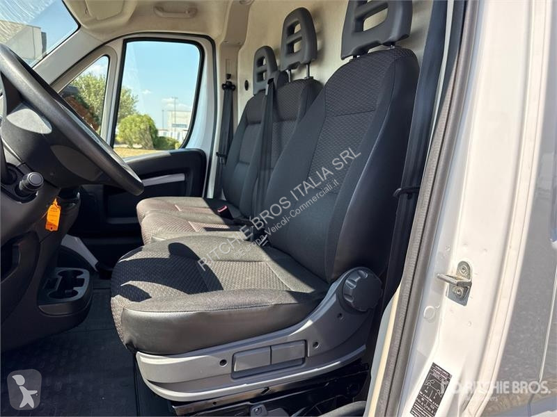 Комерційні автомобілі Opel 2.2
