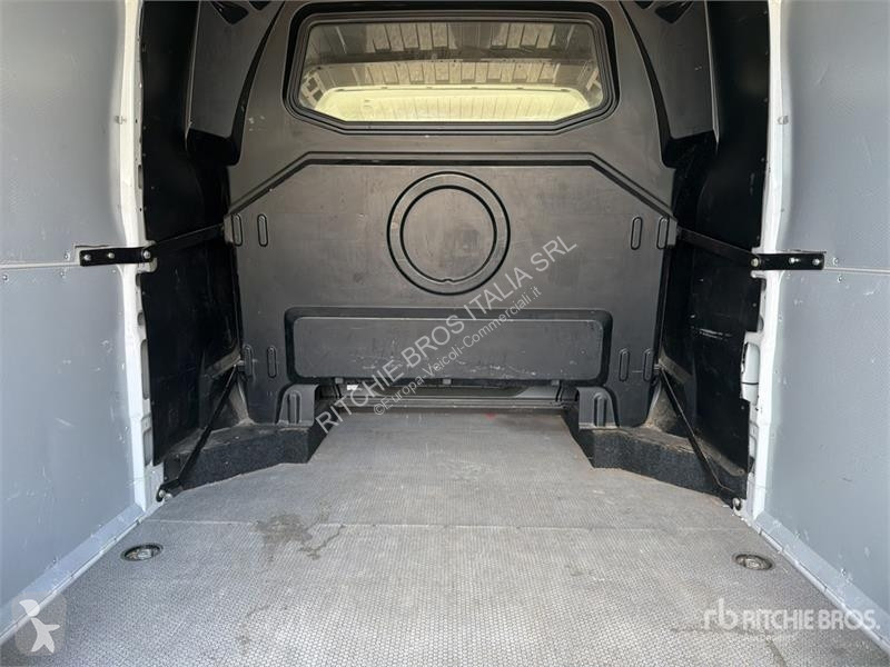 Véhicule utilitaire Opel 2.2