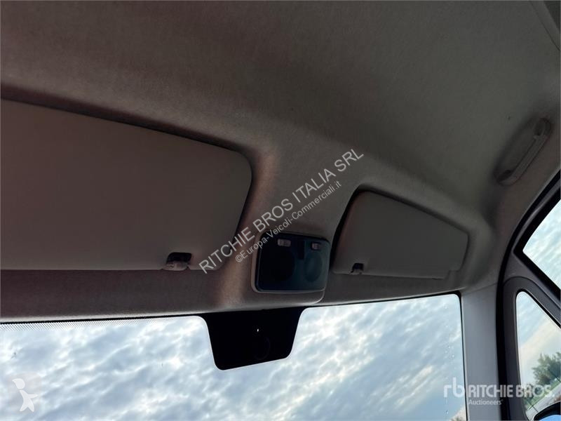 Véhicule utilitaire Opel 2.2